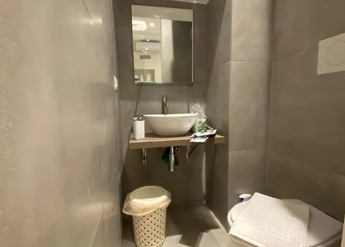 Amare House Бари